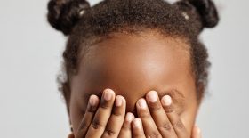 À Perpignan, des enfants ont regardé des vidéos pornos