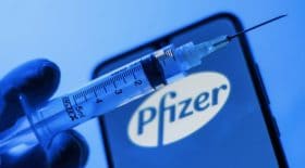 Les fabricants assurent que le vaccin est efficace contre les variants du Covid-19