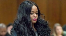 Azealia Banks déterre cuisine chat mort