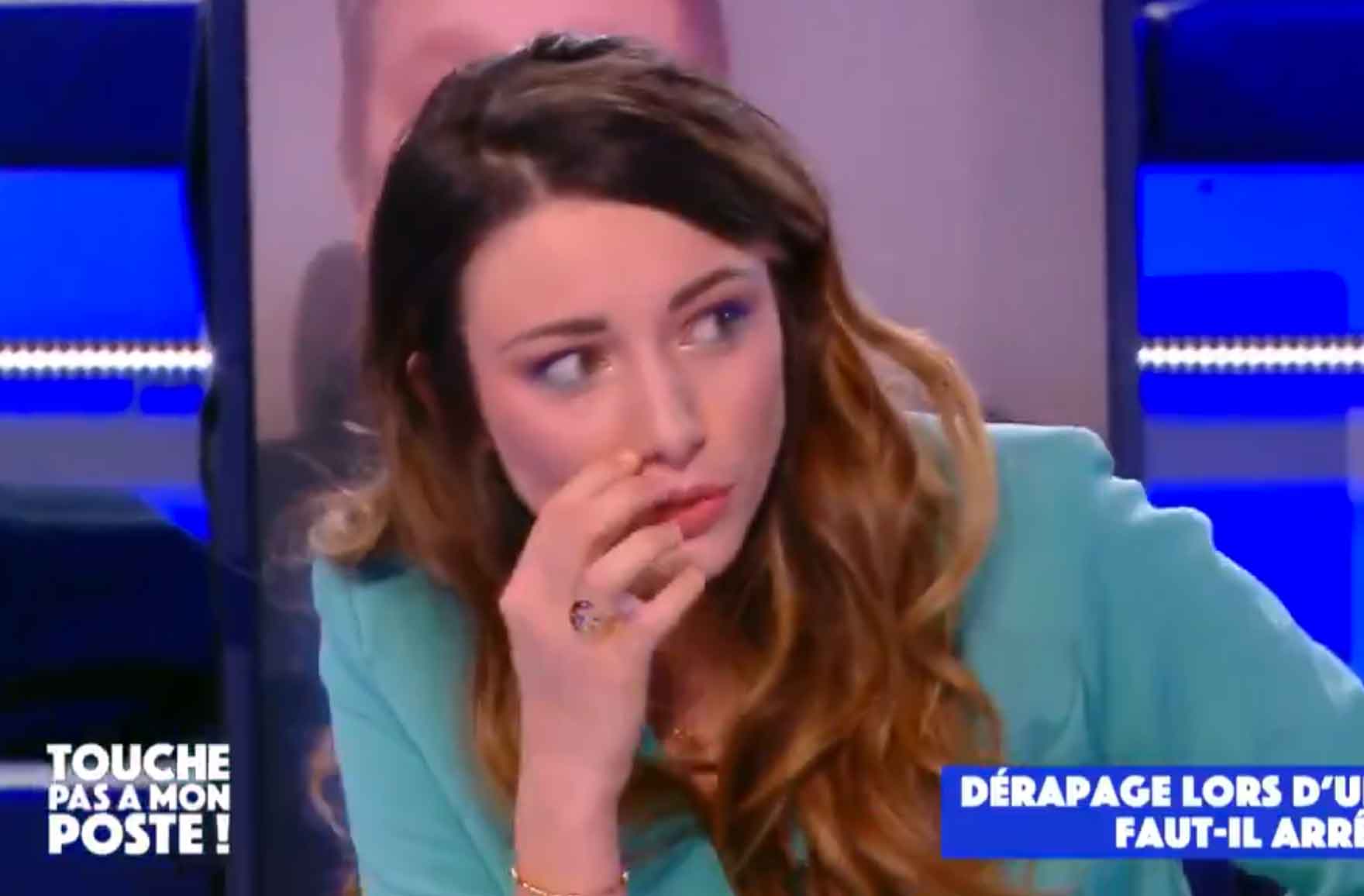 Delphine Wespiser Tape Dans Le Fond Delphine Wespiser Tape Dans Le Fond - Communauté MCMS