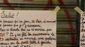 Un bar fermé et un message pour retrouver un bel inconnu...