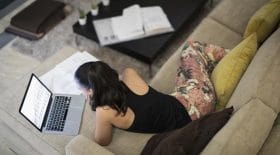 télétravail pyjama productivité