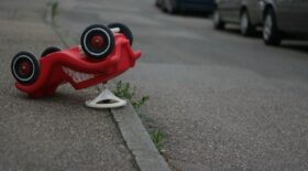 a-11-ans-il-prend-la-voiture-de-son-pere-et-ecrase-un-enfant-de-7-ans