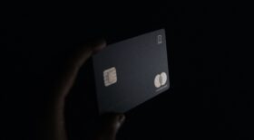 cartes bancaires métalliques