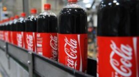 Coca-Cola prend un tournant radical en fournissant désormais des bouteilles 100 % recyclables aux consommateurs