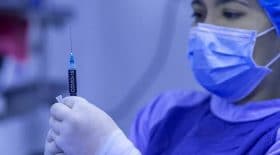 covid-19-a-quand-le-retour-a-la-normale-grace-a-la-vaccination