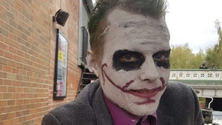psychopathe déguisé en joker