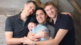 un-trouple-inscrit-le-nom-des-trois-peres-sur-lacte-de-naissance-bebe