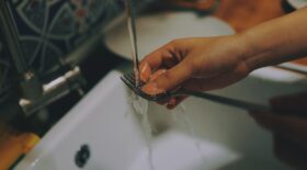 liquide vaisselle irritant