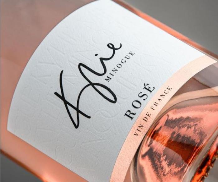 Carrefour va mettre en vente des vins signés Kylie Minogue