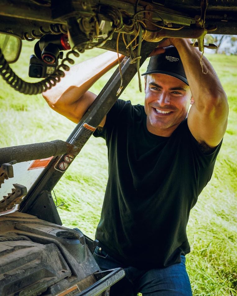 gallerie-stars-mauvaise-hygiène-zac-efron