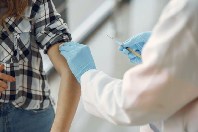 Coronavirus : nouveau danger à cause des vaccins