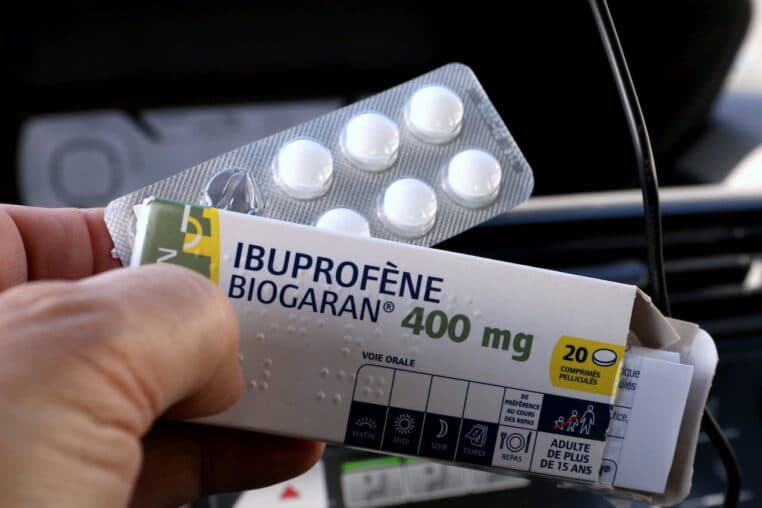covid-19 ibuprofene aggrave pas infection
