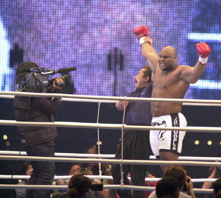 gallerie-athlètes-massifs-bob sapp