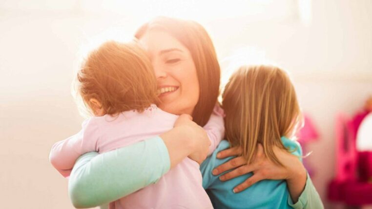 maman cadeau inattendue émue larmes