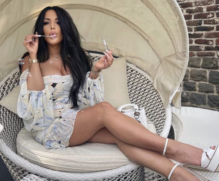 Laura Lempika métier