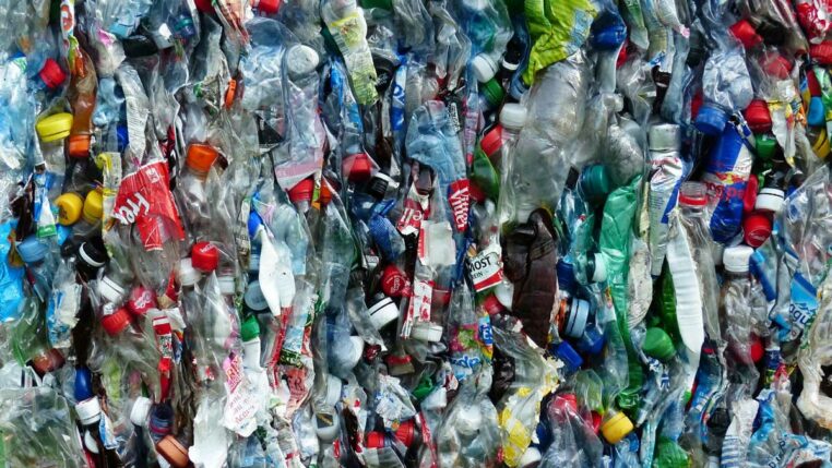 recycler des bouteilles en plastique pour faire de la vanille