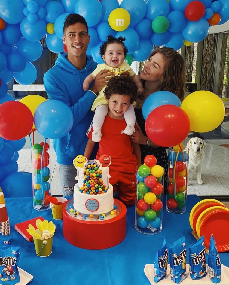 gallerie-enfants-joueurs-equipe-de-france-varane