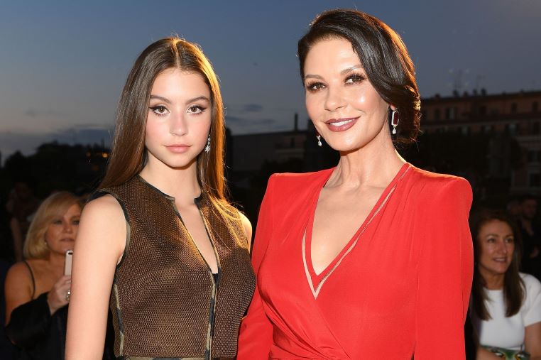 gallerie-meres-stars-carys