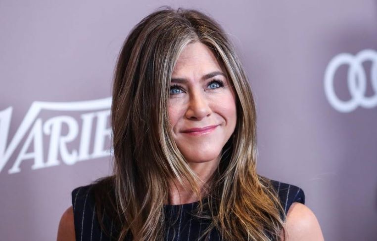 gallerie-stars-arnaques-aniston