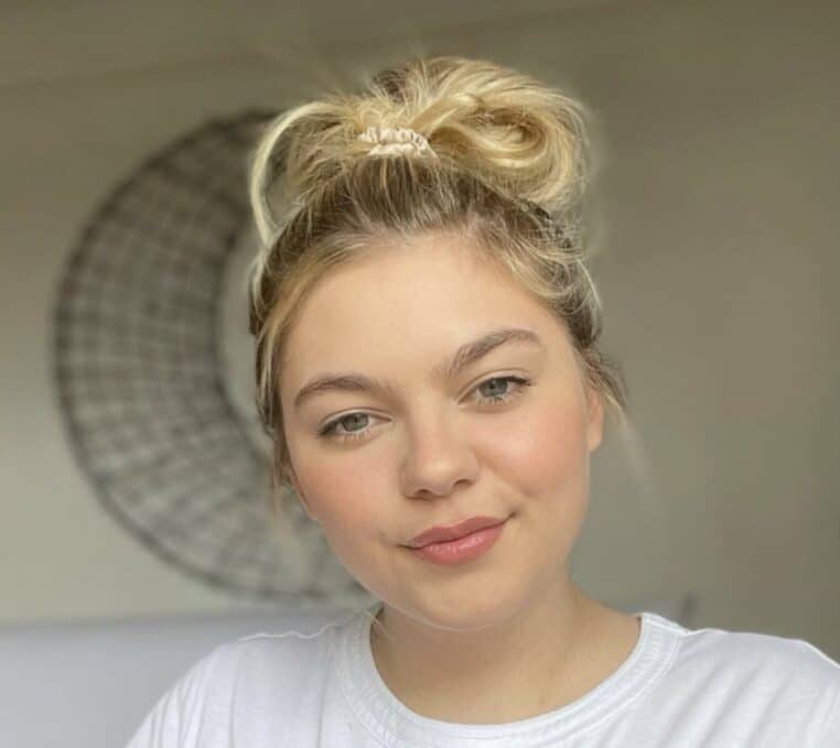 Louane critiquée sur son physique