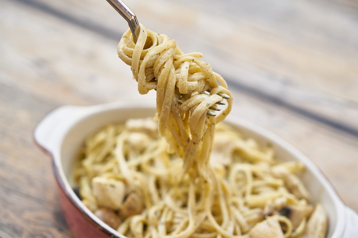 Marre des pâtes qui collent ? Cette astuce vous permet d