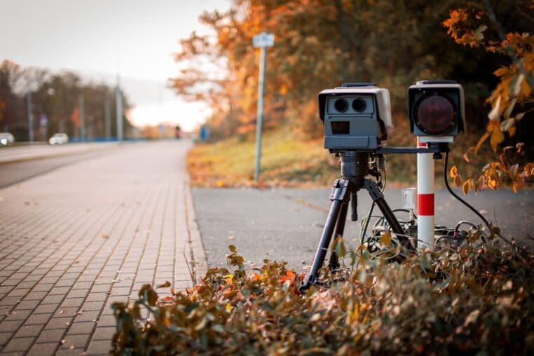 Radar urbain installé cette semaine en France, pourquoi terrifie-t-il autant les automobilistes 