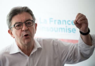 jean-luc mélenchon pass vaccinal