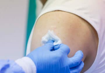 vaccin centre vaccination landes desistements antivax