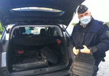 coffre-voiture-policiers
