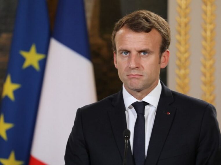 Emmanuel Macron une nouvelle fois moqué : l'afficheur varois récidive de nouveau et pique là où ça fait mal