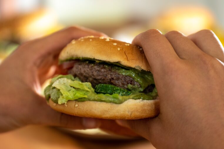McDonald's découvrez le secret de fabrication de ses délicieux steaks hachés !