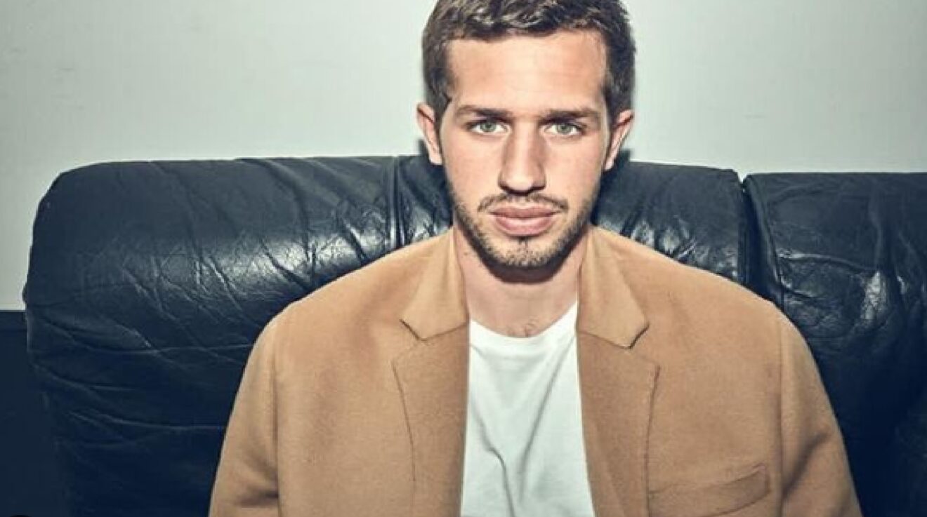 Cette Anecdote Inattendue Le Cercueil De Jean Paul Belmondo Par Son Petit Fils