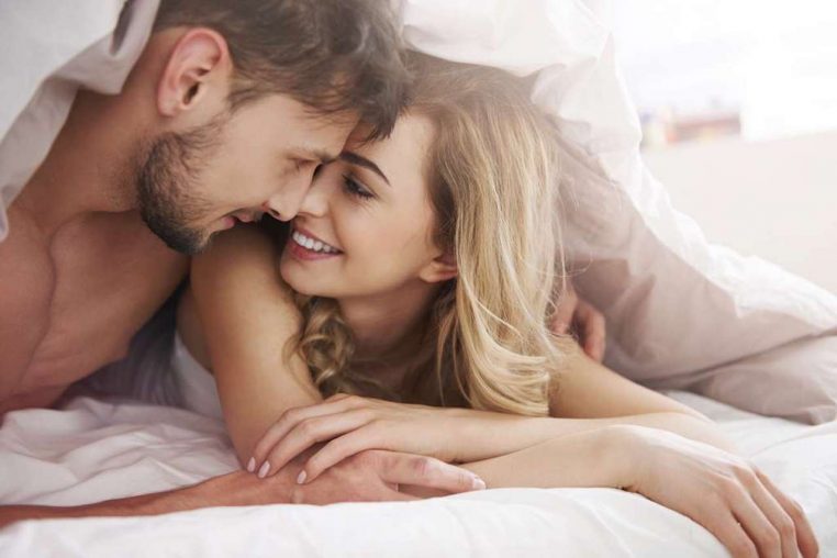 Blague Du Jour Un Couple D Amoureux Decide De Tester Un Nouveau Jeu Sexuel