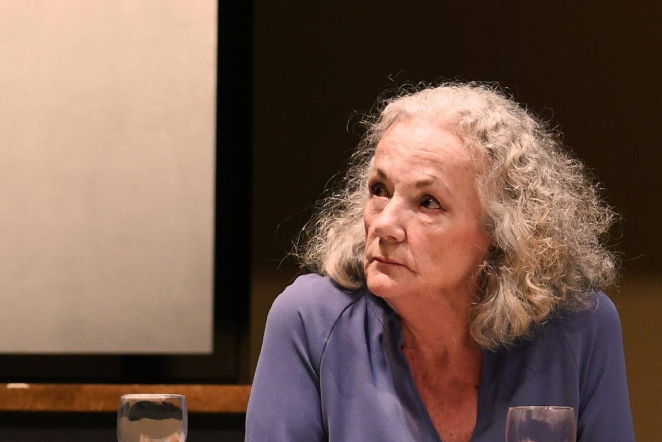 Catherine Hiegel furibarde !!! Elle ne décolère pas face au retour sur scène de Richard Berry !