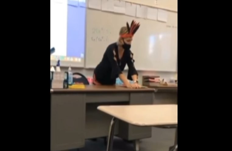 Choc : Cette enseignante a été suspendue après la diffusion de cette étonnante vidéo !