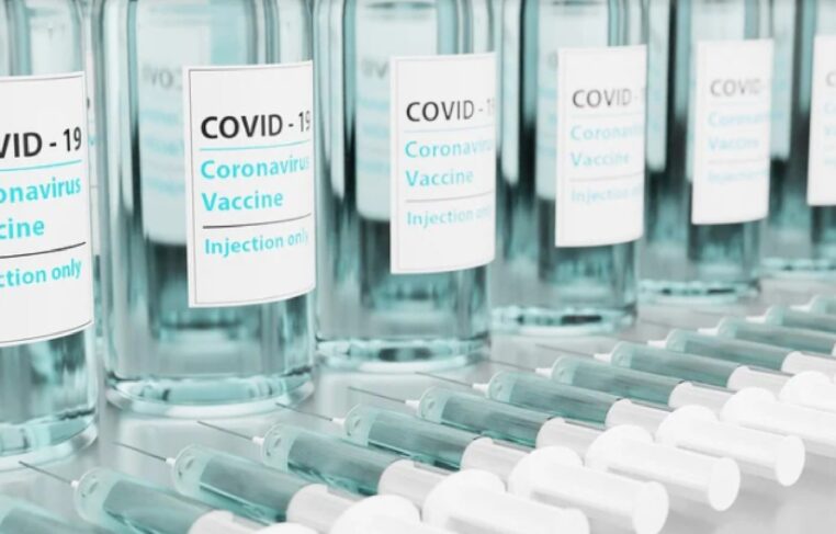 Covid : une troisième dose du vaccin Pfizer approuvée par le régulateur européen pour tous les adultes 