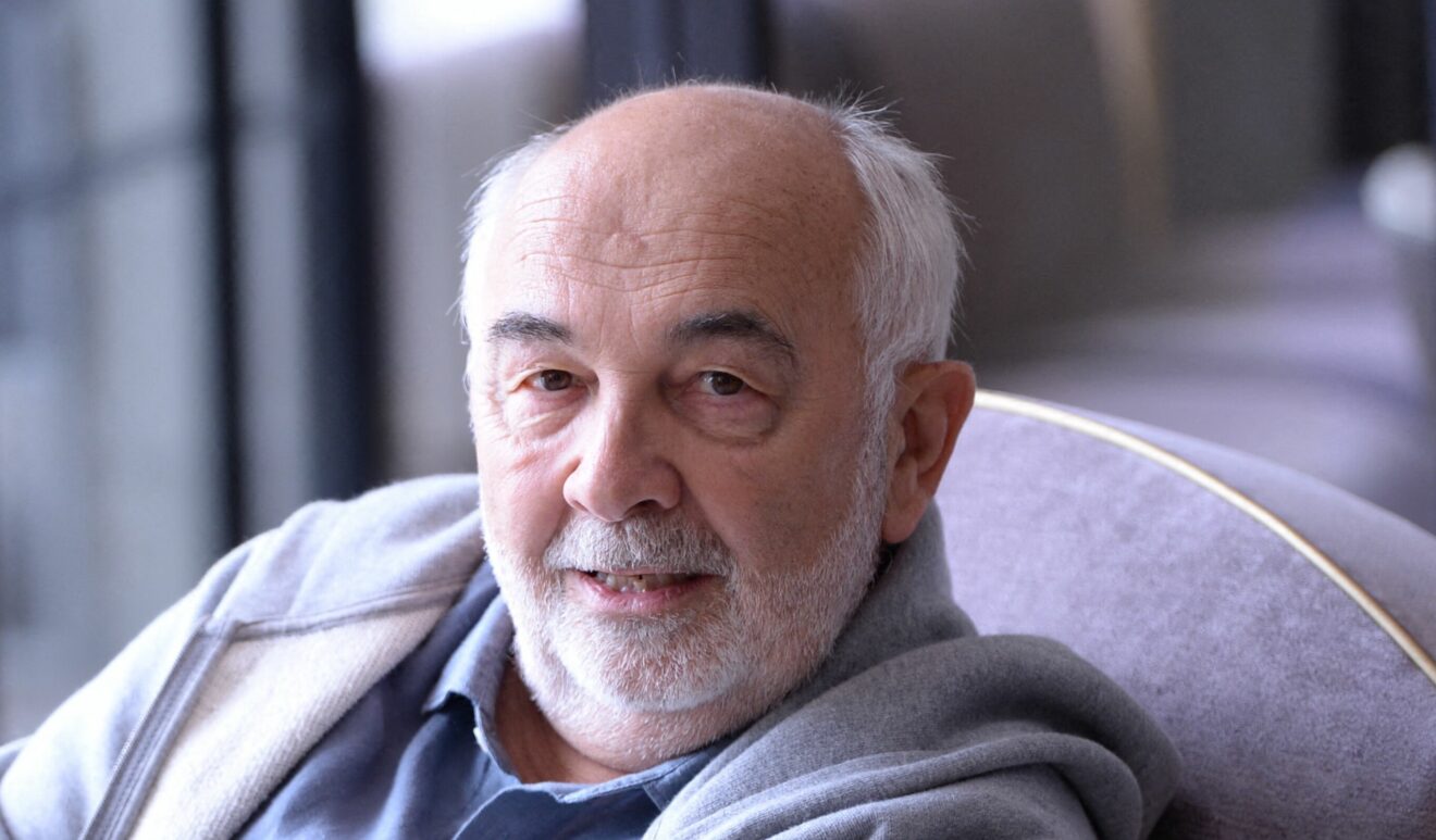 Gérard Jugnot : il fait une sortie remarquée avec sa jeune épouse Patricia de 30 ans sa cadette