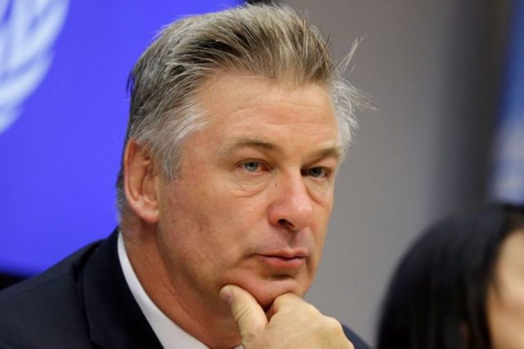 Alec Baldwin visé par une nouvelle plainte après son tir mortel sur le tournage du film Rust