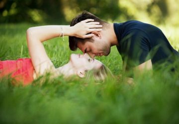 orgasme-sans-enlever-vetements-conseils-sexologue