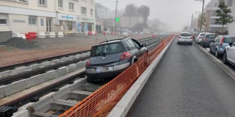 voiture rails tramway