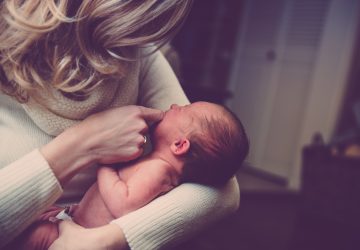 Insolite un bébé brésilien né avec une queue de 12 cm !!!