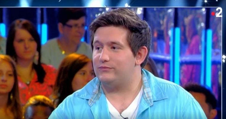 Julien de "N'oubliez pas les paroles" : moins 100 kilos sur la balance, il est méconnaissable !