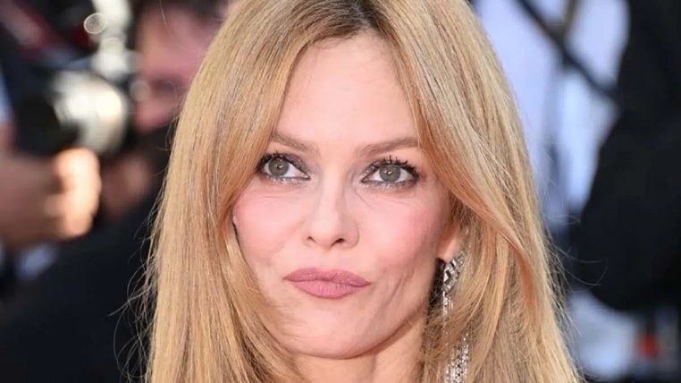 Vanessa Paradis : une photo d'elle sein nu refait surface