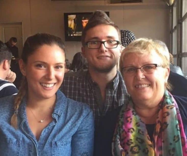 DOUBLE photo de famille