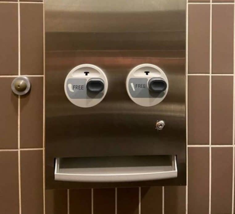 DOUBLE toilettes boutons