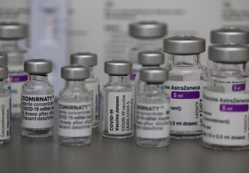 Omicron met à mal l'efficacité des vaccins la 3eme dose Pfizer déclinerait de 45% dès 10 semaines