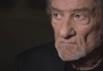 "On l'a tué une deuxième fois !" Eddy Mitchell dézingue à nouveau Laeticia Hallyday !!!