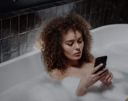 Adolescente électrocutée baignoire