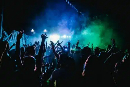 interdiction-danser-bars-restaurants-covid-19